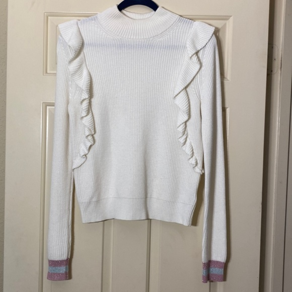 Splendid x Margherita Mock Neck
Sweater Amico White Ruffled Knit size small